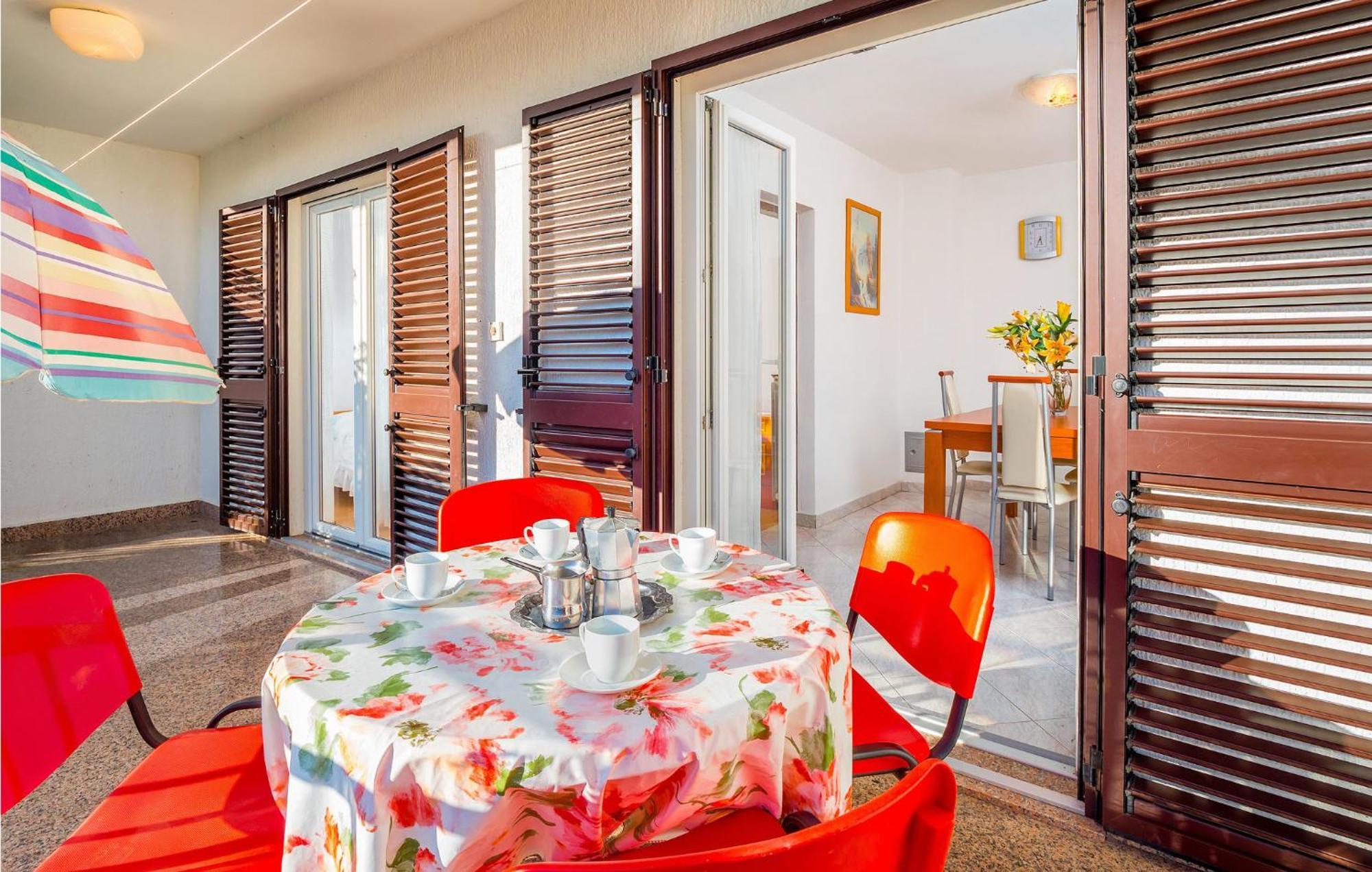 Awesome Apartment In Labin With Wifi Rasa Exterior photo